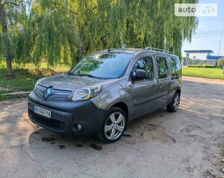 Серый Рено Кенгу, объемом двигателя 0 л и пробегом 105 тыс. км за 8900 $, фото 2 на Automoto.ua