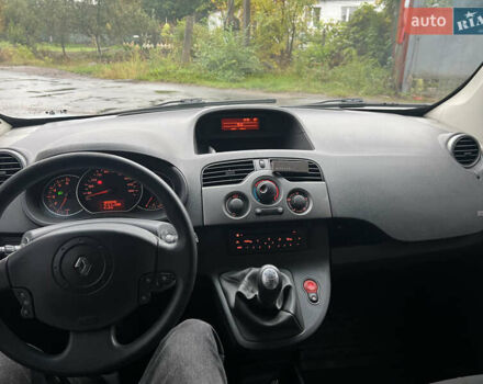 Серый Рено Кенгу, объемом двигателя 1.46 л и пробегом 160 тыс. км за 7500 $, фото 11 на Automoto.ua
