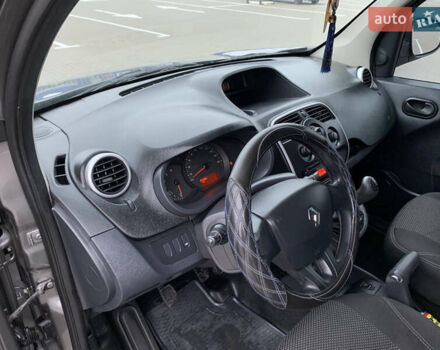 Серый Рено Кенгу, объемом двигателя 1.5 л и пробегом 308 тыс. км за 7999 $, фото 16 на Automoto.ua
