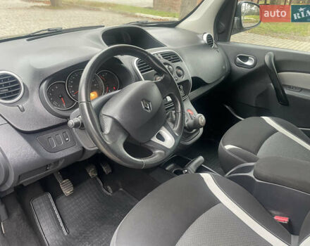 Серый Рено Кенгу, объемом двигателя 1.5 л и пробегом 225 тыс. км за 11700 $, фото 18 на Automoto.ua