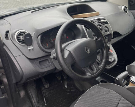 Серый Рено Кенгу, объемом двигателя 1.5 л и пробегом 300 тыс. км за 9700 $, фото 8 на Automoto.ua