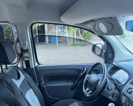 Рено Кенгу 2014 в Одессе на Automoto.ua Серый Рено Кенгу, объемом двигателя 1.46 л и пробегом 200 тыс. км за 9800 $, фото 4 на Automoto.ua