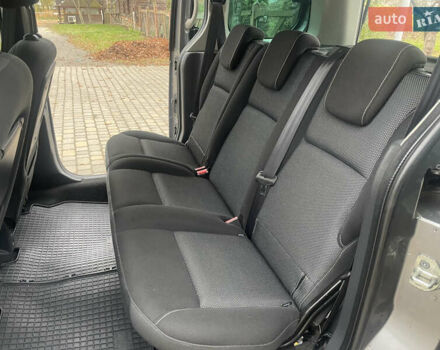 Серый Рено Кенгу, объемом двигателя 1.5 л и пробегом 225 тыс. км за 11700 $, фото 33 на Automoto.ua