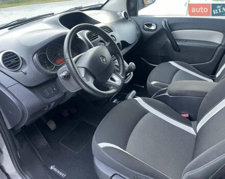 Серый Рено Кенгу, объемом двигателя 1.5 л и пробегом 226 тыс. км за 11400 $, фото 18 на Automoto.ua