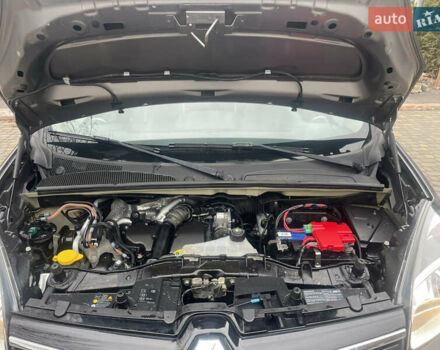 Серый Рено Кенгу, объемом двигателя 1.5 л и пробегом 225 тыс. км за 11700 $, фото 39 на Automoto.ua