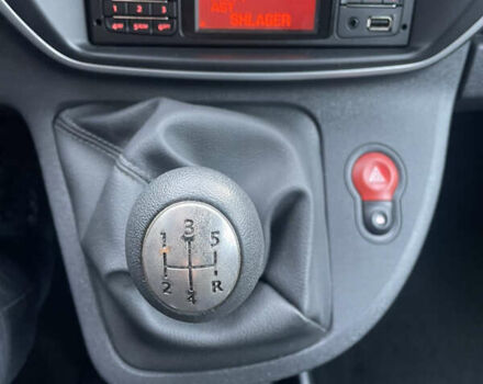 Серый Рено Кенгу, объемом двигателя 1.5 л и пробегом 226 тыс. км за 11400 $, фото 27 на Automoto.ua