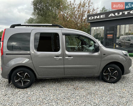 Серый Рено Кенгу, объемом двигателя 1.46 л и пробегом 216 тыс. км за 8490 $, фото 4 на Automoto.ua