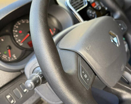 Рено Кєнгу 2014 у Києві на Automoto.ua Сірий Рено Кєнгу, об'ємом двигуна 1.46 л та пробігом 260 тис. км за 12700 $, фото 22 на Automoto.ua