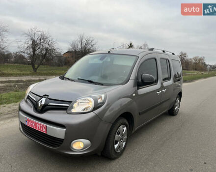 Серый Рено Кенгу, объемом двигателя 1.5 л и пробегом 200 тыс. км за 12700 $, фото 3 на Automoto.ua