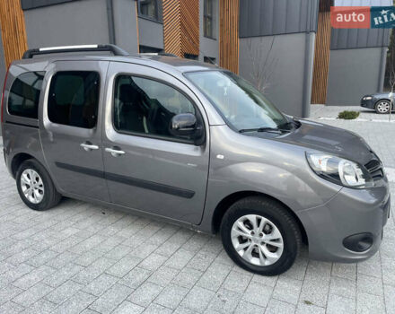 Серый Рено Кенгу, объемом двигателя 1.5 л и пробегом 226 тыс. км за 11400 $, фото 1 на Automoto.ua