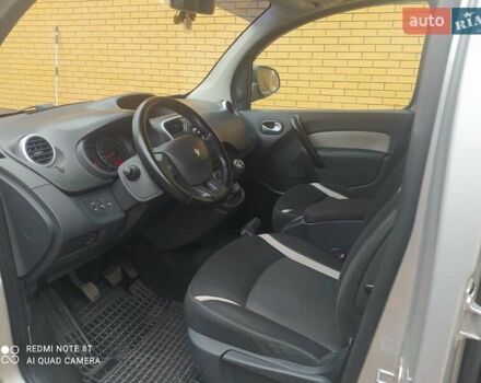 Серый Рено Кенгу, объемом двигателя 1.46 л и пробегом 223 тыс. км за 10770 $, фото 3 на Automoto.ua