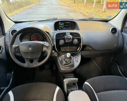 Рено Кєнгу 2014 у Києві на Automoto.ua Сірий Рено Кєнгу, об'ємом двигуна 1.46 л та пробігом 260 тис. км за 12700 $, фото 23 на Automoto.ua