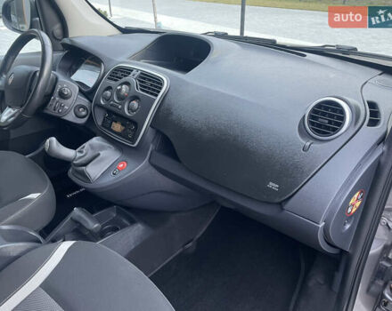 Серый Рено Кенгу, объемом двигателя 1.5 л и пробегом 226 тыс. км за 11400 $, фото 23 на Automoto.ua