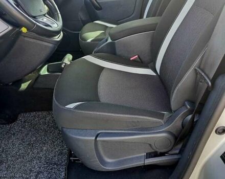 Сірий Рено Кєнгу, об'ємом двигуна 1.5 л та пробігом 185 тис. км за 12200 $, фото 14 на Automoto.ua