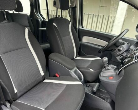 Серый Рено Кенгу, объемом двигателя 1.5 л и пробегом 140 тыс. км за 6400 $, фото 16 на Automoto.ua