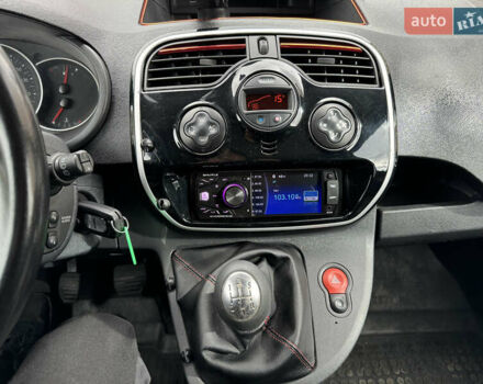 Серый Рено Кенгу, объемом двигателя 1.46 л и пробегом 216 тыс. км за 8490 $, фото 21 на Automoto.ua