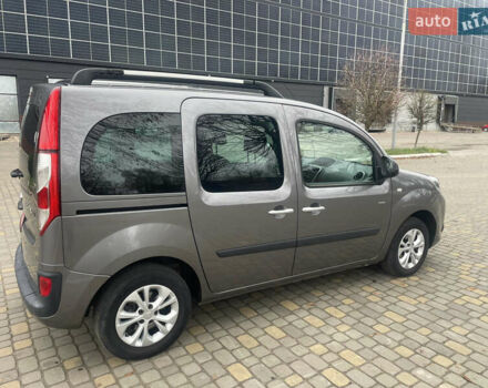 Серый Рено Кенгу, объемом двигателя 1.5 л и пробегом 225 тыс. км за 11700 $, фото 3 на Automoto.ua