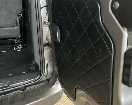 Серый Рено Кенгу, объемом двигателя 1.5 л и пробегом 200 тыс. км за 12700 $, фото 25 на Automoto.ua