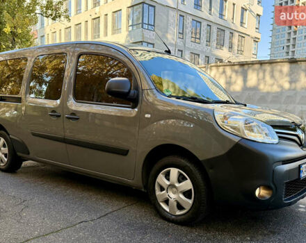 Рено Кєнгу 2014 у Києві на Automoto.ua Сірий Рено Кєнгу, об'ємом двигуна 1.46 л та пробігом 260 тис. км за 12700 $, фото 17 на Automoto.ua