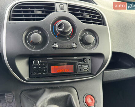 Серый Рено Кенгу, объемом двигателя 1.5 л и пробегом 163 тыс. км за 9600 $, фото 15 на Automoto.ua