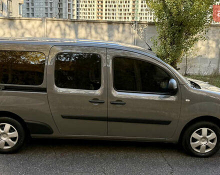 Рено Кєнгу 2014 у Києві на Automoto.ua Сірий Рено Кєнгу, об'ємом двигуна 1.46 л та пробігом 260 тис. км за 12700 $, фото 15 на Automoto.ua