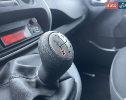 Серый Рено Кенгу, объемом двигателя 1.5 л и пробегом 226 тыс. км за 11400 $, фото 26 на Automoto.ua