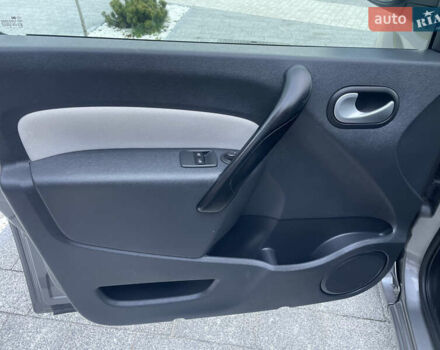 Серый Рено Кенгу, объемом двигателя 1.5 л и пробегом 226 тыс. км за 11400 $, фото 33 на Automoto.ua