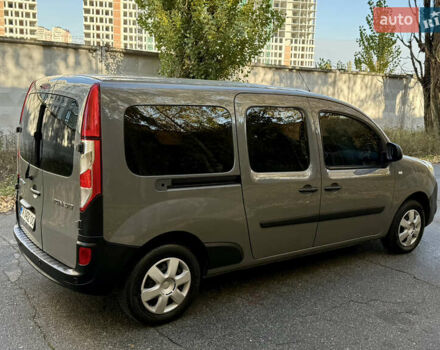 Рено Кєнгу 2014 у Києві на Automoto.ua Сірий Рено Кєнгу, об'ємом двигуна 1.46 л та пробігом 260 тис. км за 12700 $, фото 14 на Automoto.ua