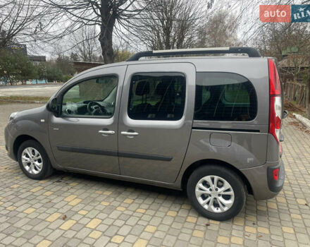 Серый Рено Кенгу, объемом двигателя 1.5 л и пробегом 225 тыс. км за 11700 $, фото 8 на Automoto.ua