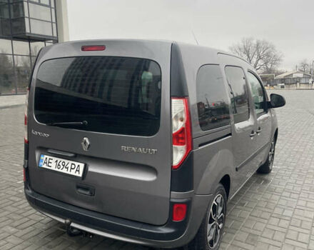 Серый Рено Кенгу, объемом двигателя 1.5 л и пробегом 300 тыс. км за 9700 $, фото 5 на Automoto.ua