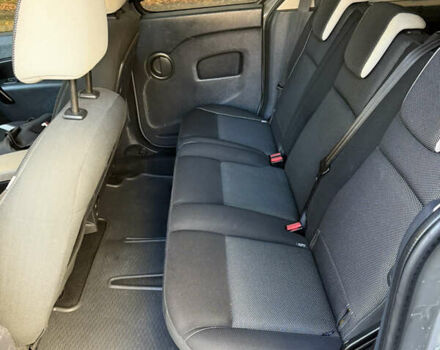 Рено Кєнгу 2014 у Києві на Automoto.ua Сірий Рено Кєнгу, об'ємом двигуна 1.46 л та пробігом 260 тис. км за 12700 $, фото 26 на Automoto.ua