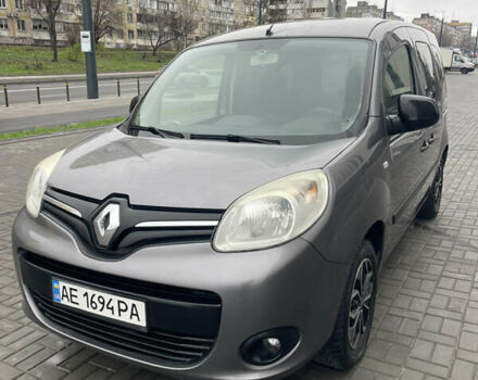 Серый Рено Кенгу, объемом двигателя 1.5 л и пробегом 300 тыс. км за 9700 $, фото 7 на Automoto.ua