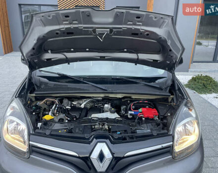 Серый Рено Кенгу, объемом двигателя 1.5 л и пробегом 226 тыс. км за 11400 $, фото 45 на Automoto.ua