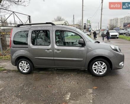 Сірий Рено Кєнгу, об'ємом двигуна 1.5 л та пробігом 241 тис. км за 12500 $, фото 4 на Automoto.ua