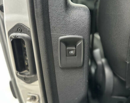 Сірий Рено Кєнгу, об'ємом двигуна 1.5 л та пробігом 264 тис. км за 12800 $, фото 20 на Automoto.ua