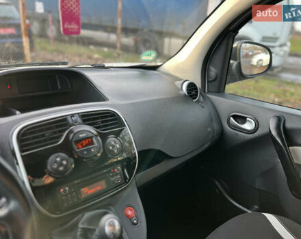 Серый Рено Кенгу, объемом двигателя 1.5 л и пробегом 189 тыс. км за 10900 $, фото 32 на Automoto.ua