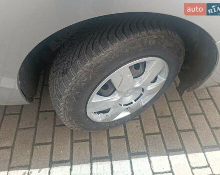 Серый Рено Кенгу, объемом двигателя 1.5 л и пробегом 172 тыс. км за 10200 $, фото 40 на Automoto.ua