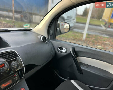 Серый Рено Кенгу, объемом двигателя 1.5 л и пробегом 189 тыс. км за 10900 $, фото 33 на Automoto.ua