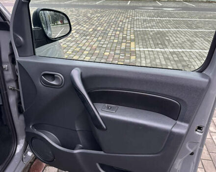 Сірий Рено Кєнгу, об'ємом двигуна 1.5 л та пробігом 179 тис. км за 12999 $, фото 20 на Automoto.ua