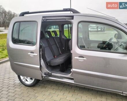 Серый Рено Кенгу, объемом двигателя 1.5 л и пробегом 240 тыс. км за 11300 $, фото 1 на Automoto.ua