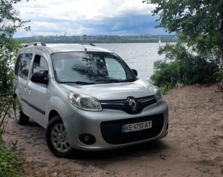 Сірий Рено Кєнгу, об'ємом двигуна 1.5 л та пробігом 201 тис. км за 10600 $, фото 2 на Automoto.ua