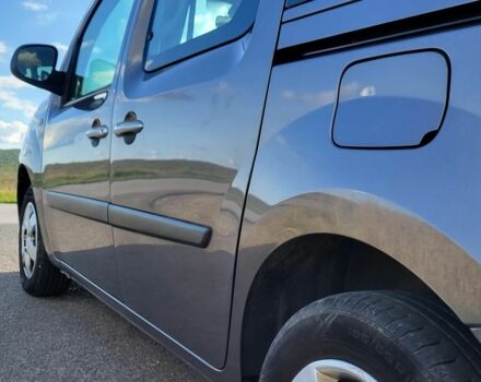 Серый Рено Кенгу, объемом двигателя 1.2 л и пробегом 173 тыс. км за 5700 $, фото 7 на Automoto.ua