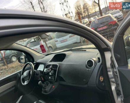 Серый Рено Кенгу, объемом двигателя 1.5 л и пробегом 189 тыс. км за 10900 $, фото 42 на Automoto.ua