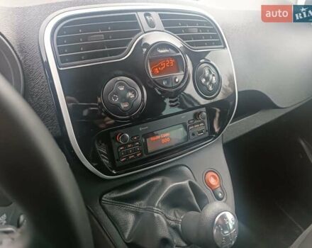 Серый Рено Кенгу, объемом двигателя 1.5 л и пробегом 172 тыс. км за 10200 $, фото 22 на Automoto.ua