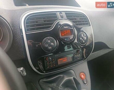 Серый Рено Кенгу, объемом двигателя 1.5 л и пробегом 172 тыс. км за 10200 $, фото 21 на Automoto.ua