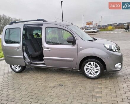 Серый Рено Кенгу, объемом двигателя 1.5 л и пробегом 240 тыс. км за 11300 $, фото 5 на Automoto.ua