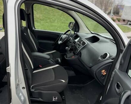 Серый Рено Кенгу, объемом двигателя 1.5 л и пробегом 173 тыс. км за 12500 $, фото 10 на Automoto.ua