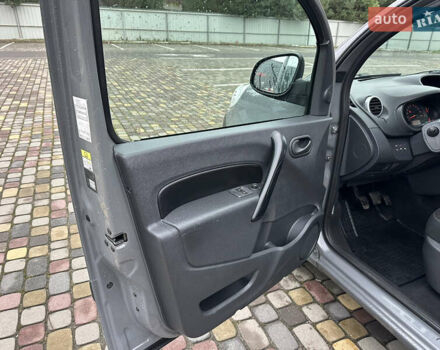 Сірий Рено Кєнгу, об'ємом двигуна 1.5 л та пробігом 179 тис. км за 12999 $, фото 6 на Automoto.ua