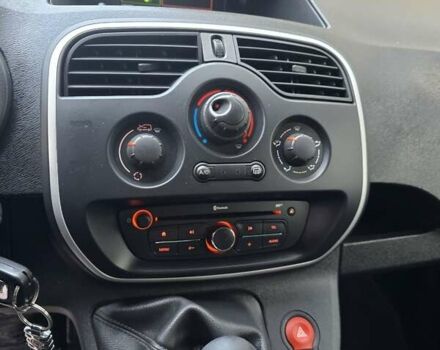 Сірий Рено Кєнгу, об'ємом двигуна 1.5 л та пробігом 154 тис. км за 11900 $, фото 2 на Automoto.ua