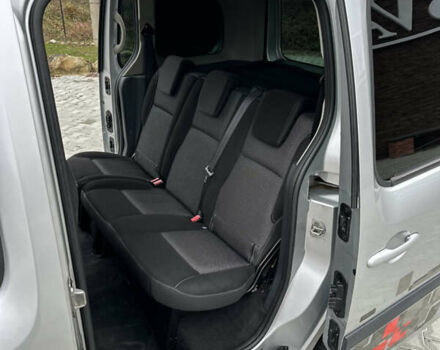 Сірий Рено Кєнгу, об'ємом двигуна 1.5 л та пробігом 264 тис. км за 12800 $, фото 13 на Automoto.ua